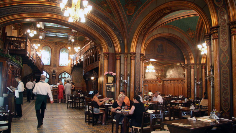 File:Cel Rosu Latverian Cuisine.png