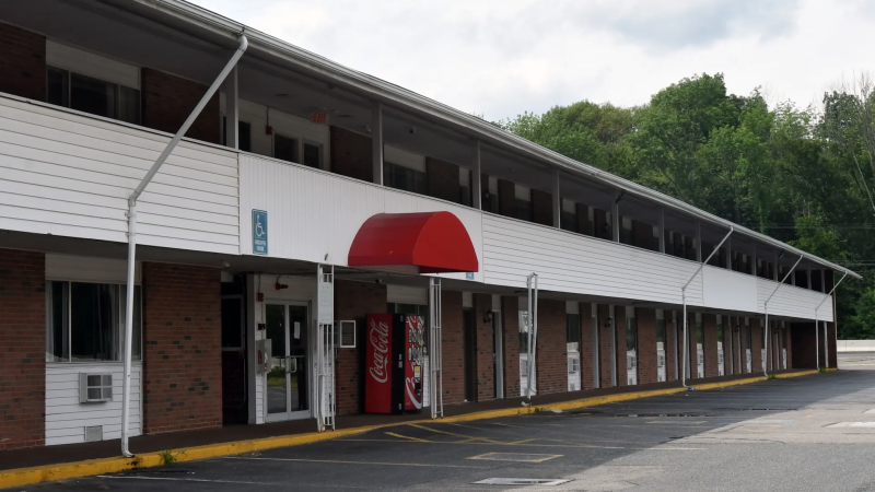 File:Cloud 9 Motel.png