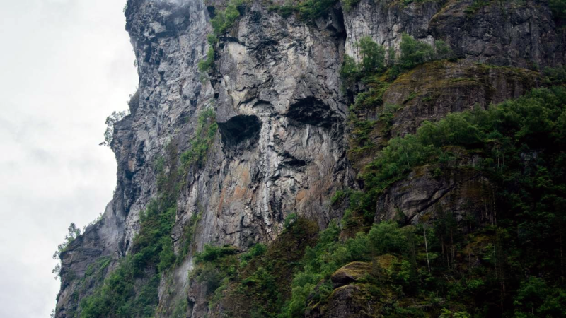 File:Skull Cave.png