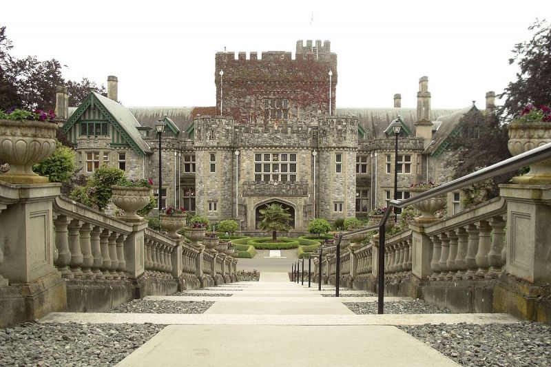 File:Luthor Mansion.jpg