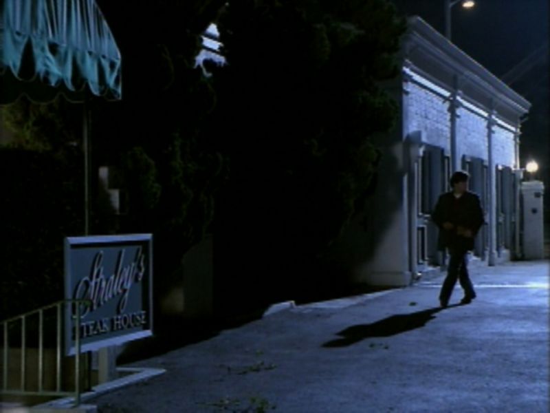 File:Straley's Steakhouse.jpg